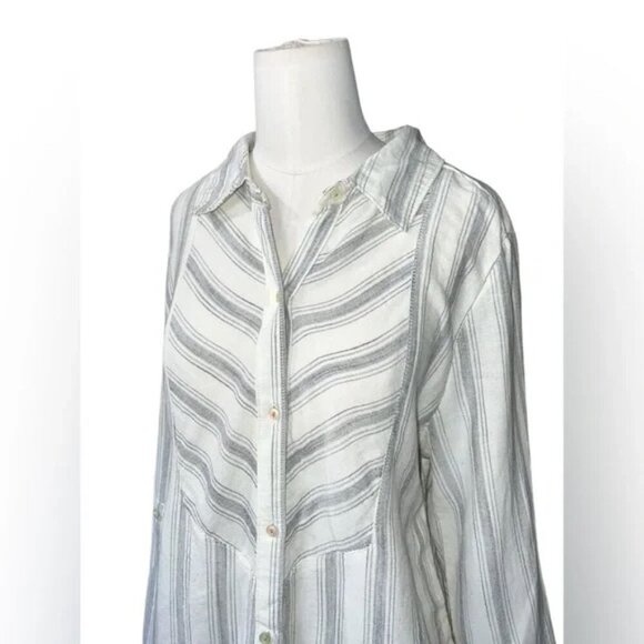Anthropologie Windrift Buttondown size M - Picture 4 of 9